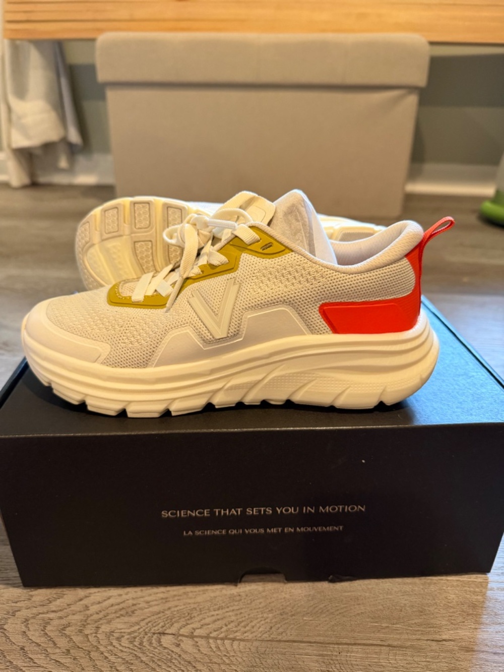 BRAND NEW!!! Vionic sneakers - Picture 2 of 7